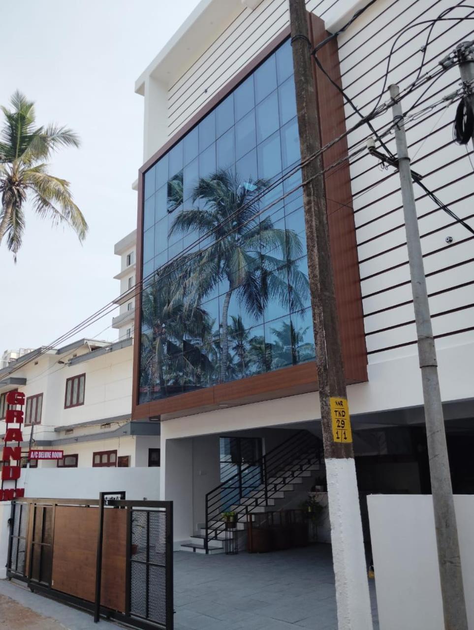 Hotel Grand Unx Kannur Exterior foto